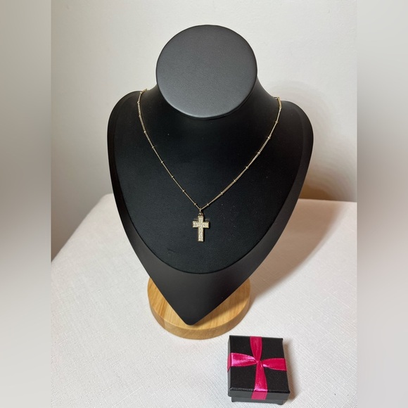 New Cross necklace - Picture 2 of 5
